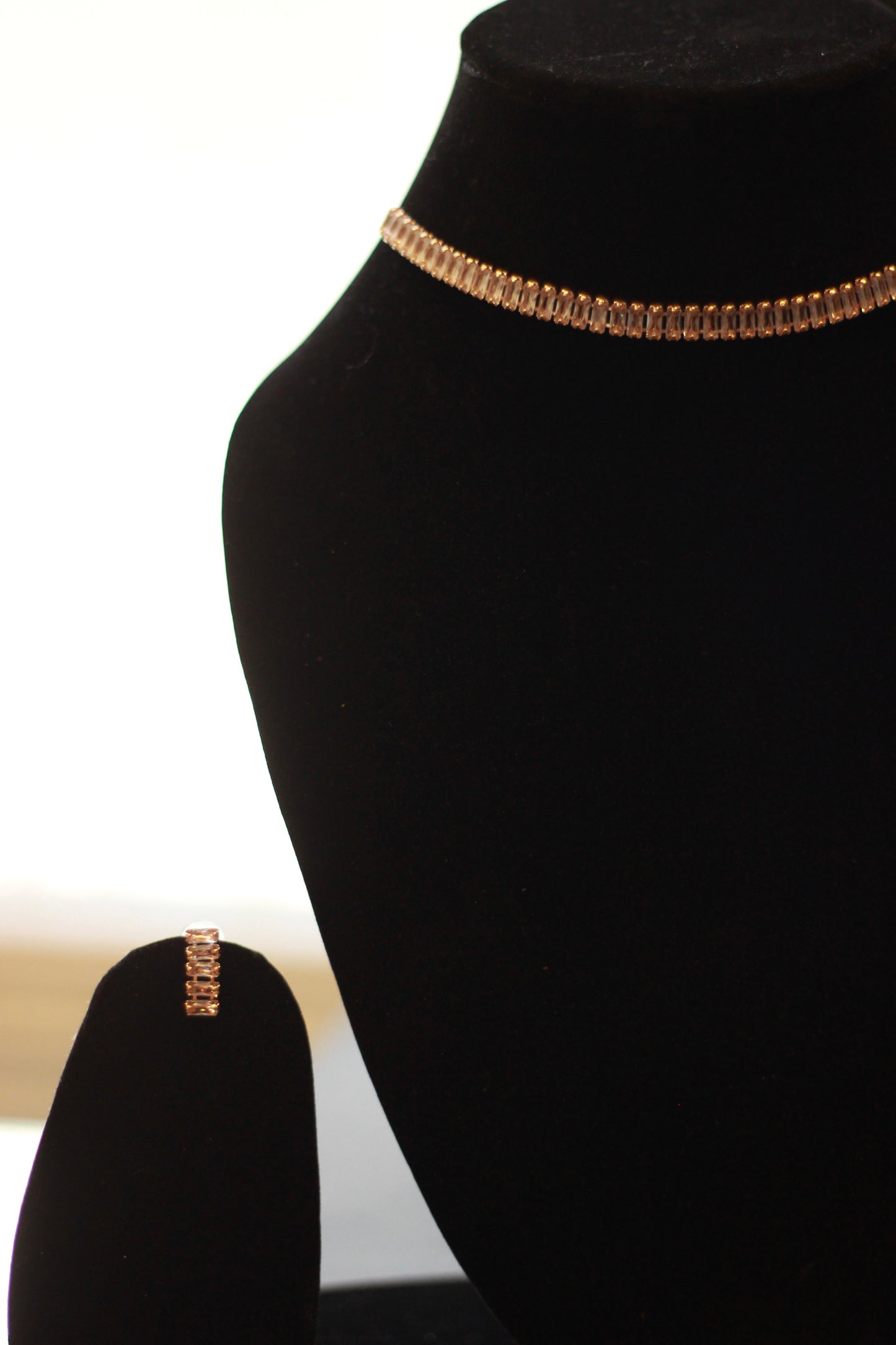 Sunehri Line Choker Set