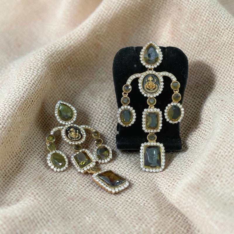 Trinetra Earrings