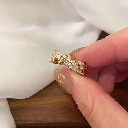 Classic Knot Ring