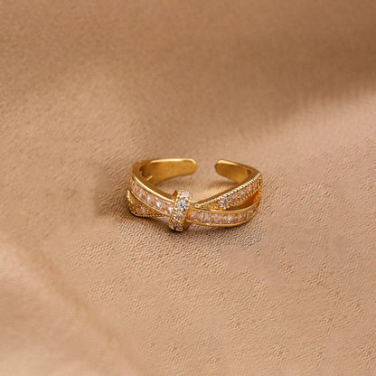 Classic Knot Ring