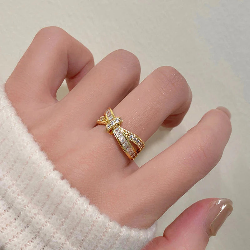 Classic Knot Ring