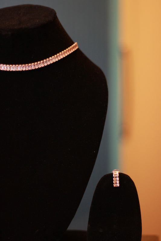 Sunehri Line Choker Set