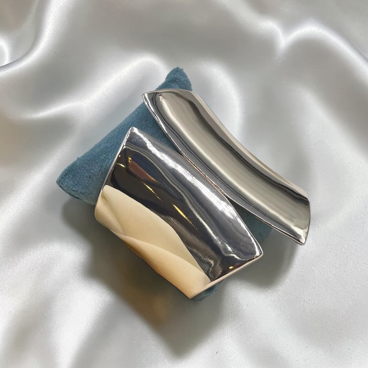 Aura Sculpt Cuff