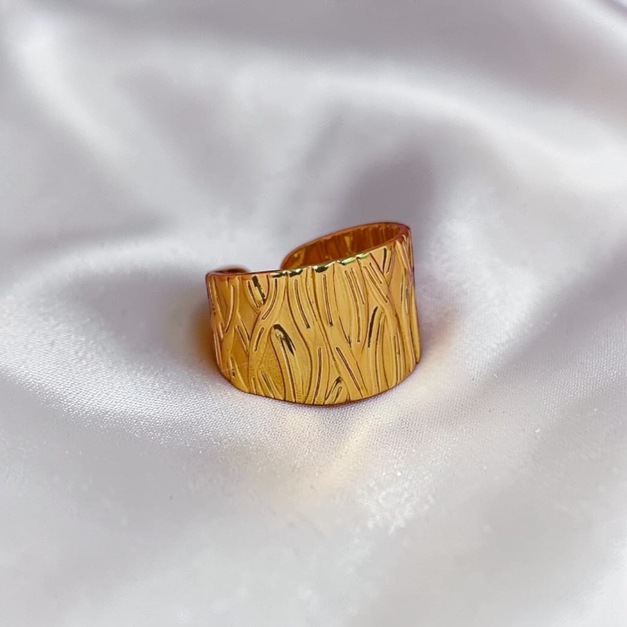 Aura Cuff Ring