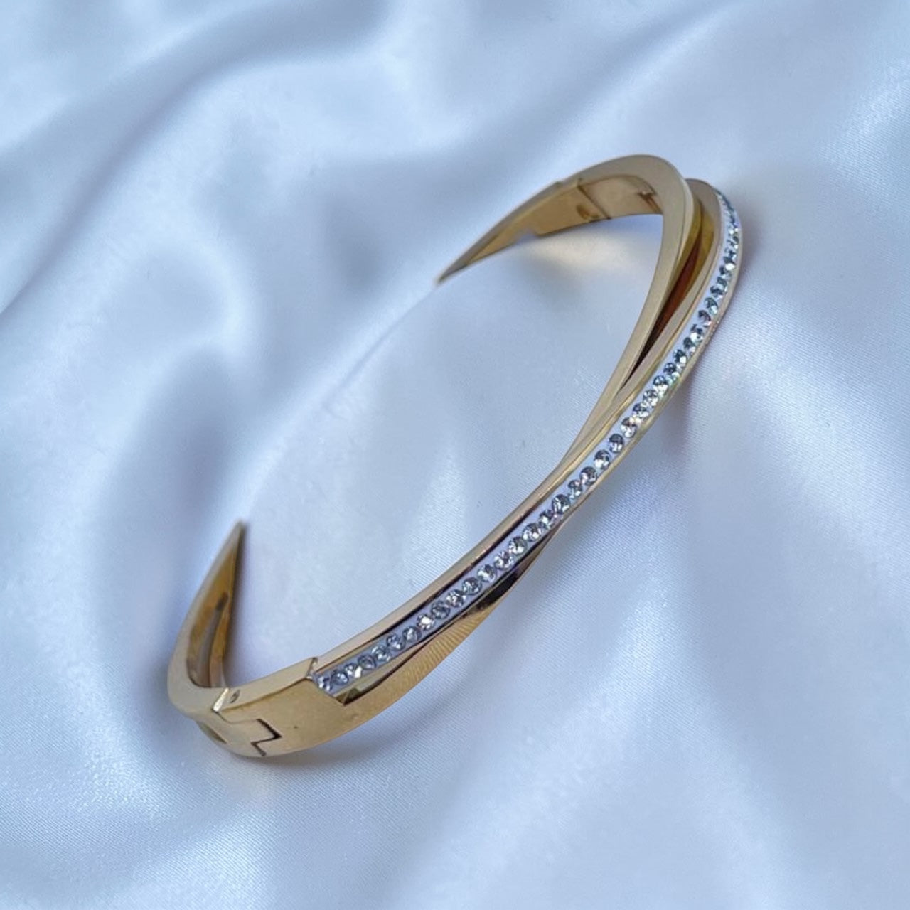Luxe Line Bracelet