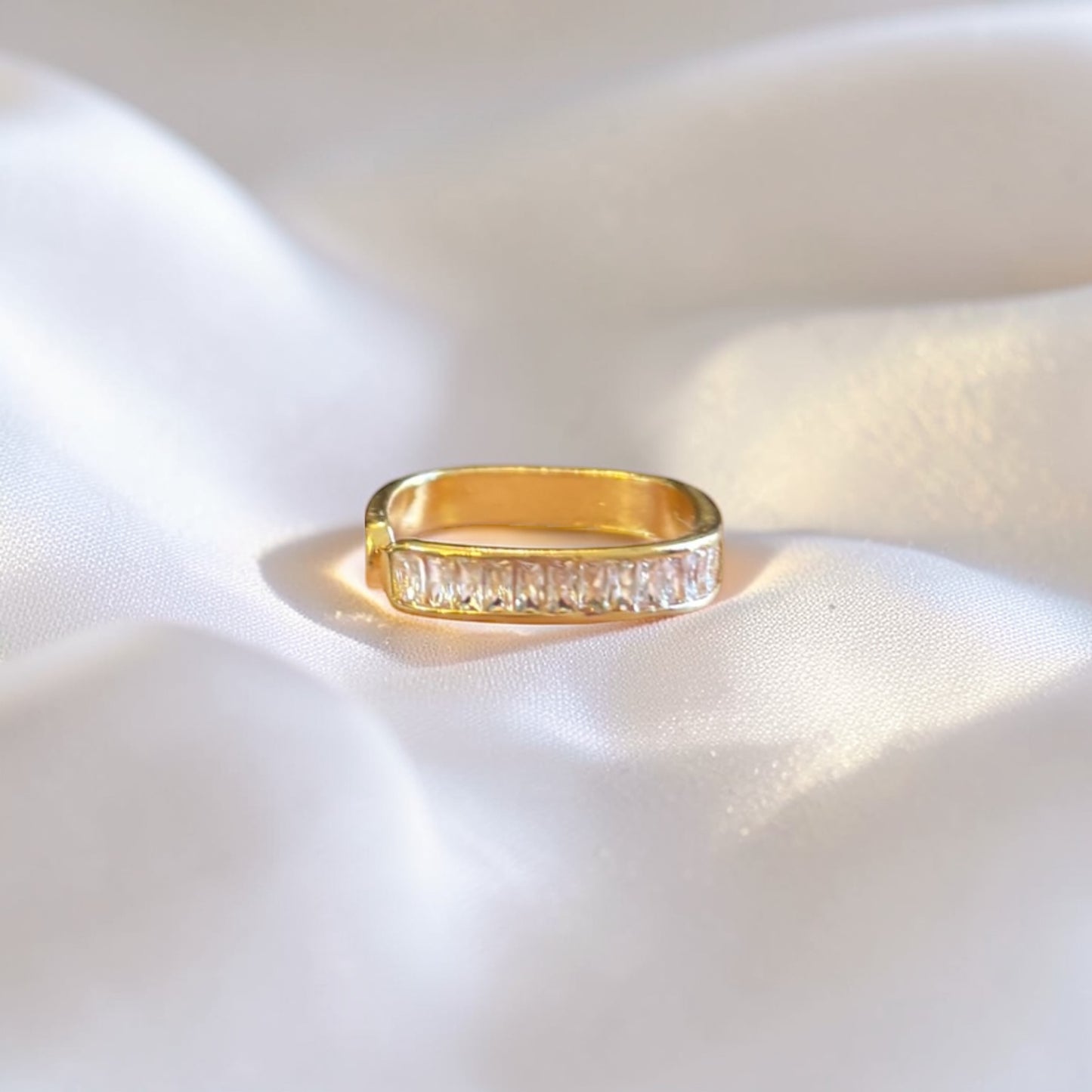 Baguette Glow Ring