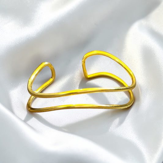 Muse Line Cuff