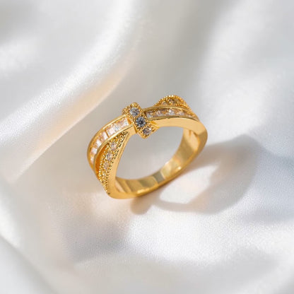 Classic Knot Ring