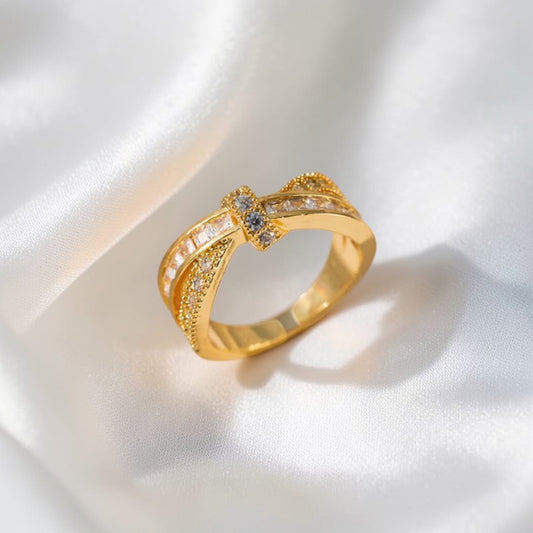 Classic Knot Ring