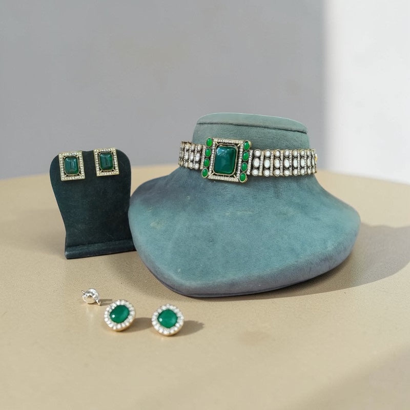 Veya Square Choker Set